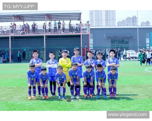 潜力足球:挖掘青少年足球人才的未来之路与发展策略 潜力足球:挖掘青少年足球人才的未来之路与发展策略