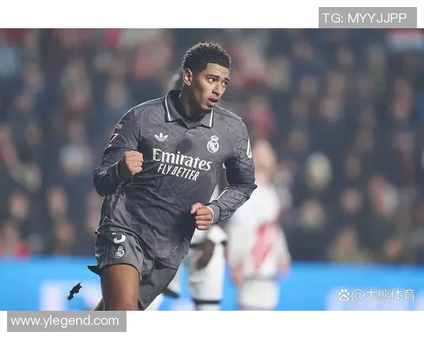 贝林厄姆在皇马的角色困惑:中场难以发光前锋位置又难以适应 贝林厄姆在皇马的角色困惑:中场难以发光前锋位置又难以适应